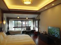 聽(tīng)荷豪華大床房1